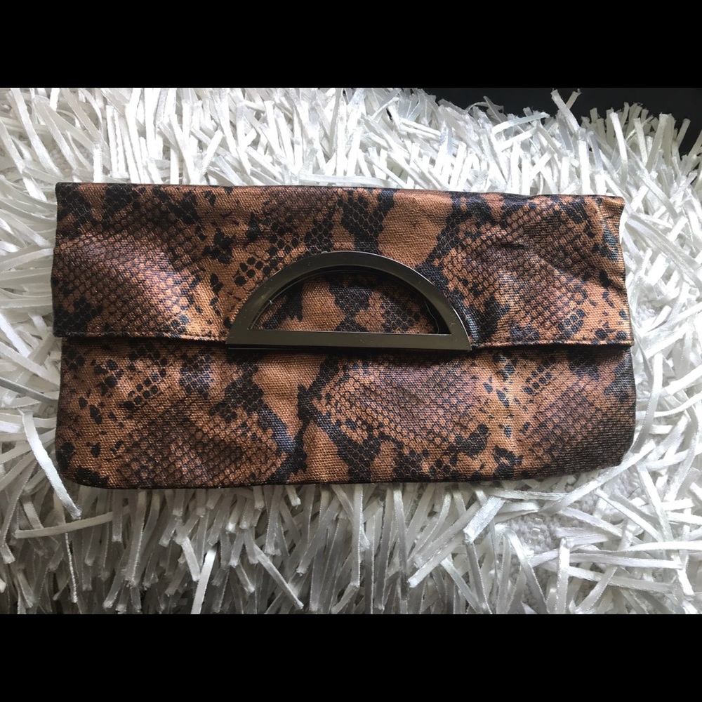 Faux snakeskin print & Iridescent. Black lining. - Picture 3 of 8